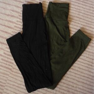 Aerie Black and Green Leggings